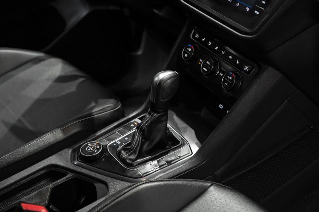 2021 Volkswagen Tiguan Se 4motion Sport Utility 4d - Image 23