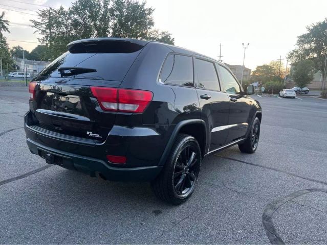 2012 Jeep Grand Cherokee Laredo Sport Utility 4d - Image 4