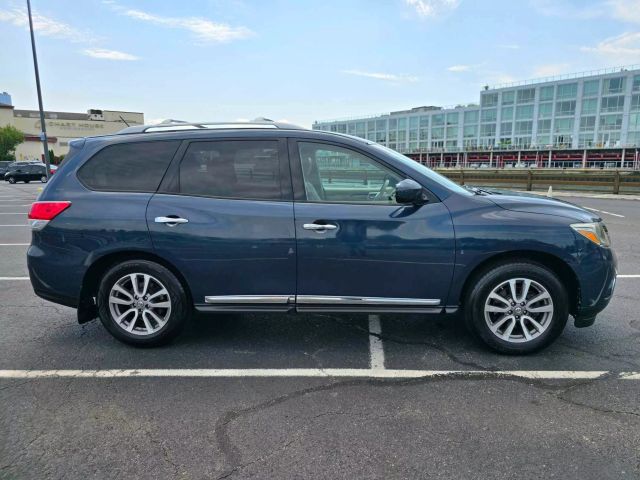 2013 Nissan Pathfinder Sl Sport Utility 4d - Image 6