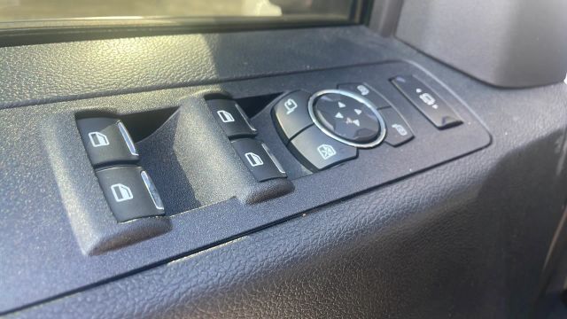2019 Ford F250 Super Duty Crew Cab - Image 24