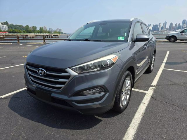 2017 Hyundai Tucson Se Sport Utility 4d - Image 5
