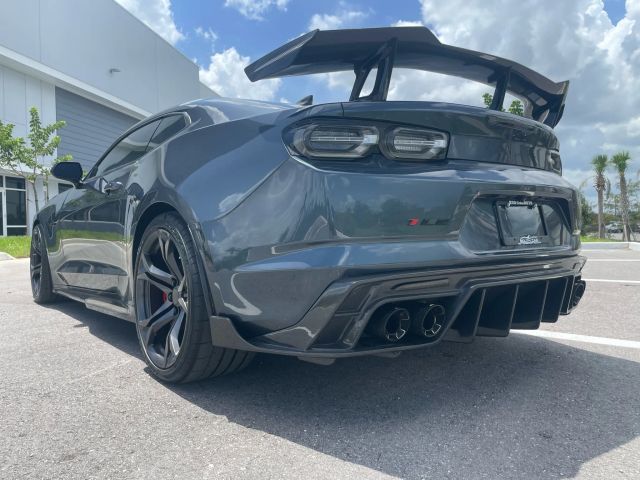 2023 Chevrolet Camaro - Image 28
