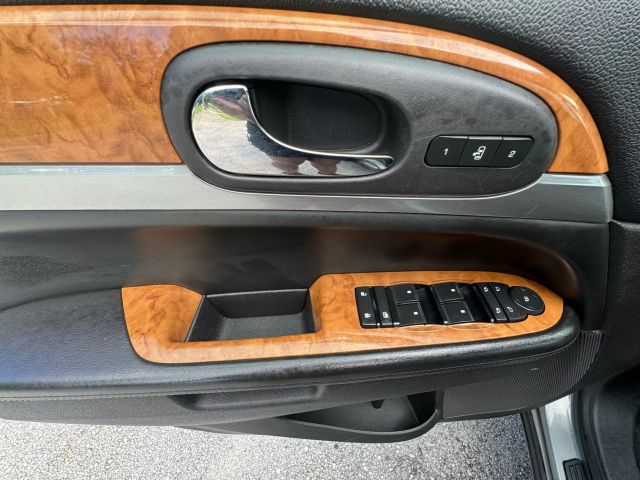 2008 Buick Enclave - Image 9