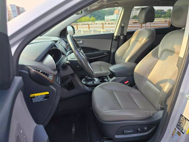 2017 Hyundai Santa Fe Se Ultimate Sport Utility 4d - Image 11