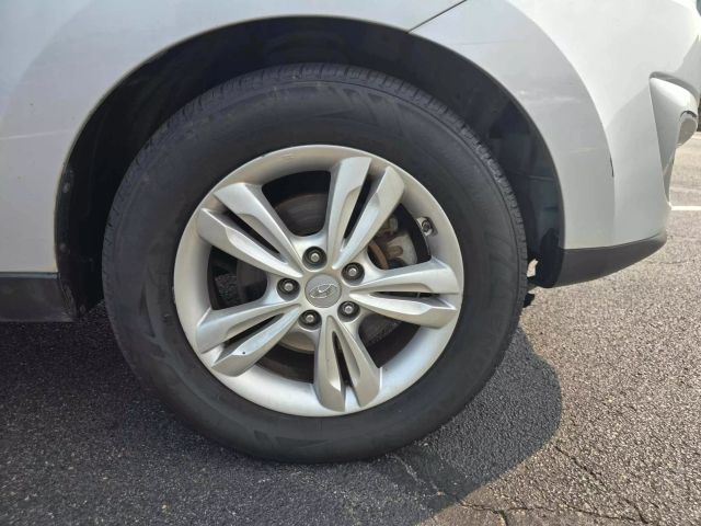 2011 Hyundai Tucson Gls Sport Utility 4d - Image 38