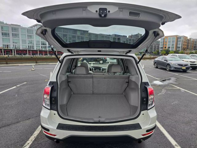 2009 Subaru Forester X Sport Utility 4d - Image 11