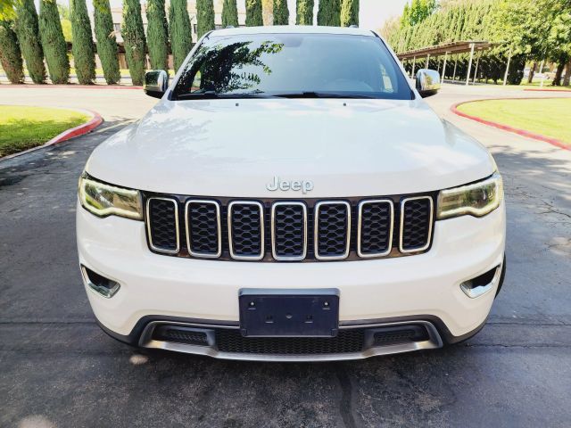 2017 Jeep Grand Cherokee - Image 2