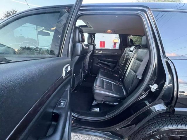 2012 Jeep Grand Cherokee Laredo Sport Utility 4d - Image 11