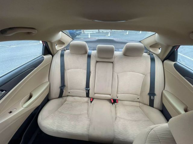 2015 Hyundai Sonata Hybrid Sedan 4d - Image 18