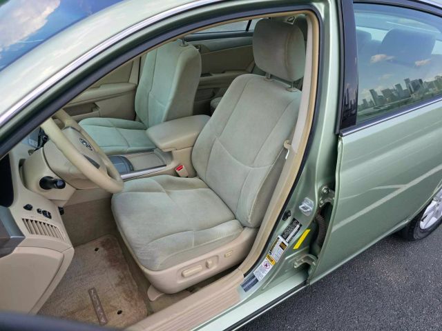 2010 Toyota Avalon Xls Sedan 4d - Image 14
