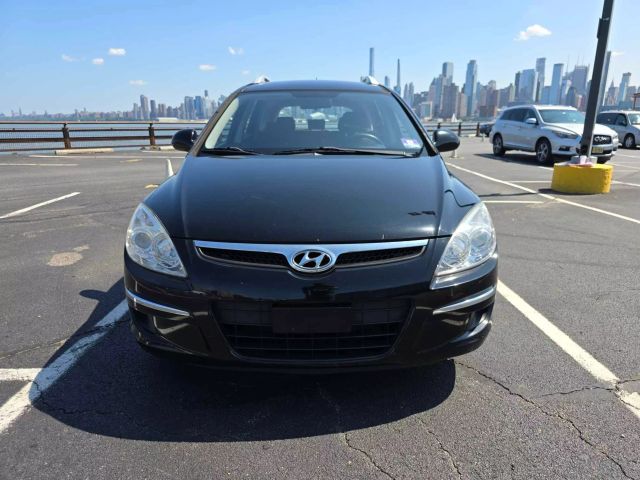 2011 Hyundai Elantra Touring Gls Wagon 4d - Image 2