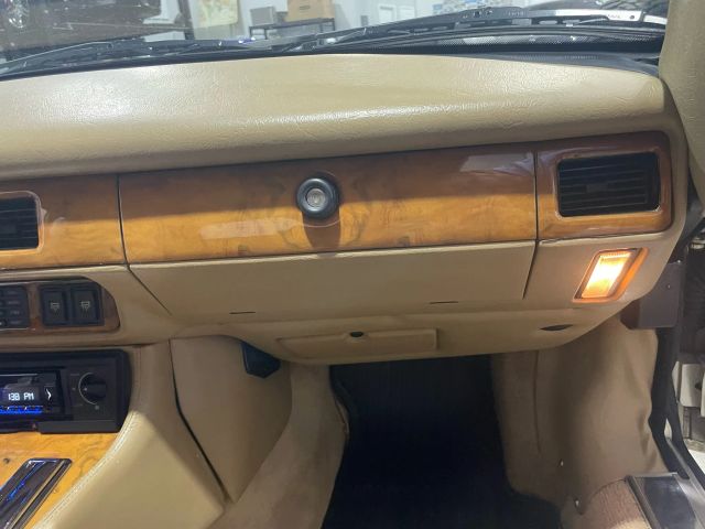 1992 Jaguar Xj - Image 101