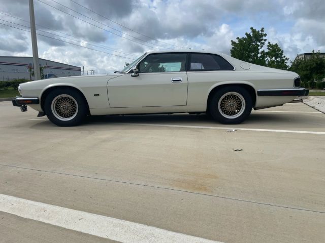 1992 Jaguar Xj - Image 30