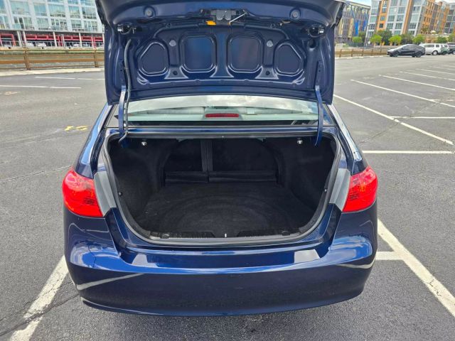 2010 Hyundai Elantra Gls Sedan 4d - Image 11