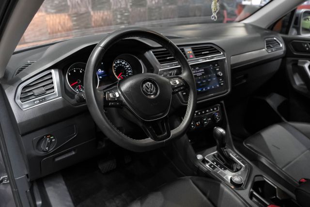 2021 Volkswagen Tiguan Se 4motion Sport Utility 4d - Image 3