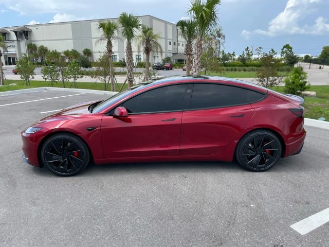 2024 Tesla Model 3 - Image 32