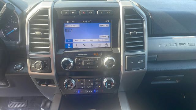 2019 Ford F250 Super Duty Crew Cab - Image 29