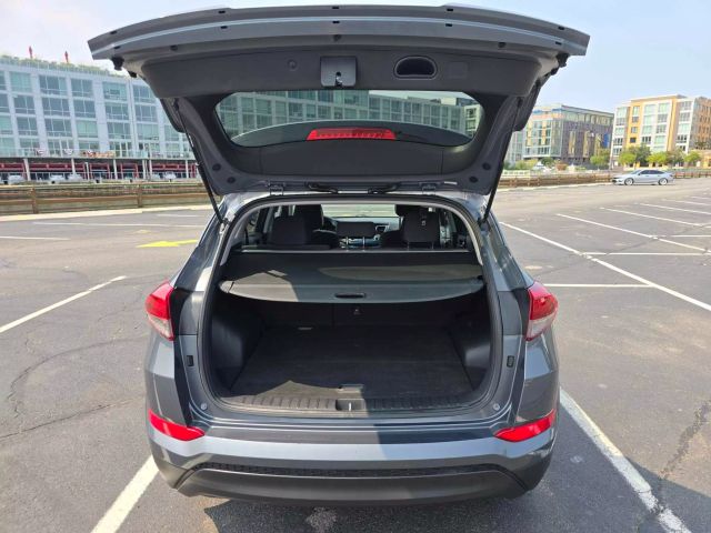 2017 Hyundai Tucson Se Sport Utility 4d - Image 12
