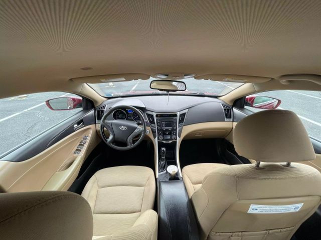 2015 Hyundai Sonata Hybrid Sedan 4d - Image 17