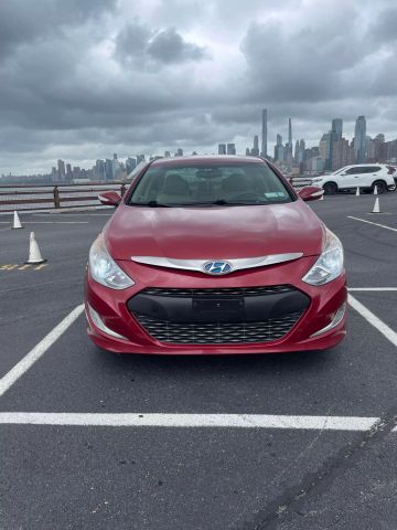 2015 Hyundai Sonata Hybrid Sedan 4d - Image 3