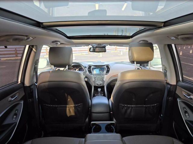 2017 Hyundai Santa Fe Se Ultimate Sport Utility 4d - Image 17