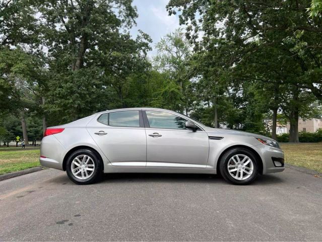 2013 Kia Optima Lx Sedan 4d - Image 11