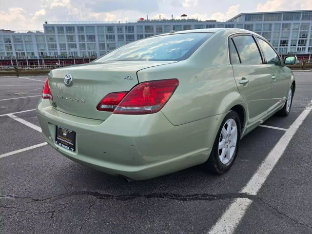 2010 Toyota Avalon Xls Sedan 4d - Image 6