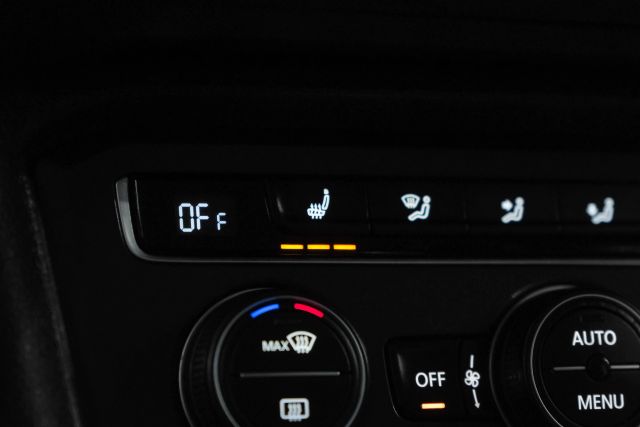 2021 Volkswagen Tiguan Se 4motion Sport Utility 4d - Image 28