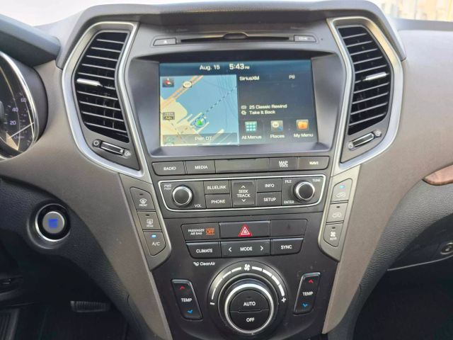 2017 Hyundai Santa Fe Se Ultimate Sport Utility 4d - Image 39