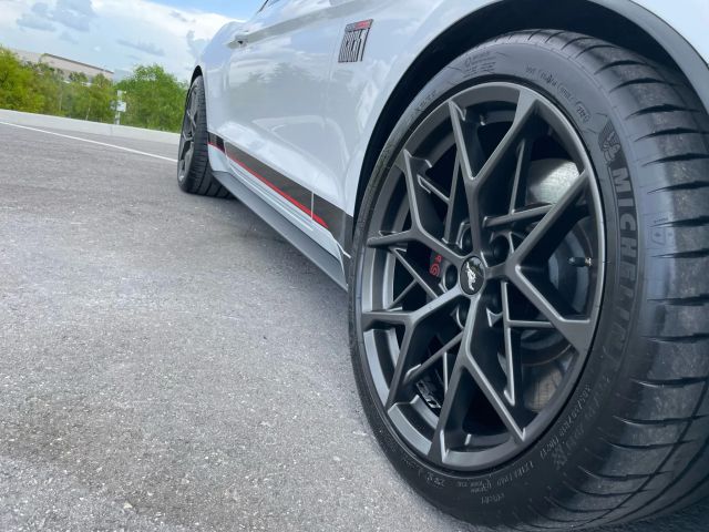 2021 Ford Mustang - Image 5