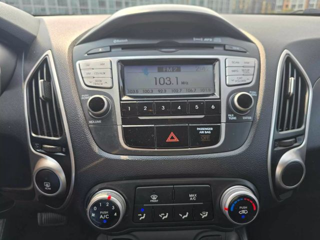2011 Hyundai Tucson Gls Sport Utility 4d - Image 27
