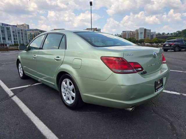 2010 Toyota Avalon Xls Sedan 4d - Image 5