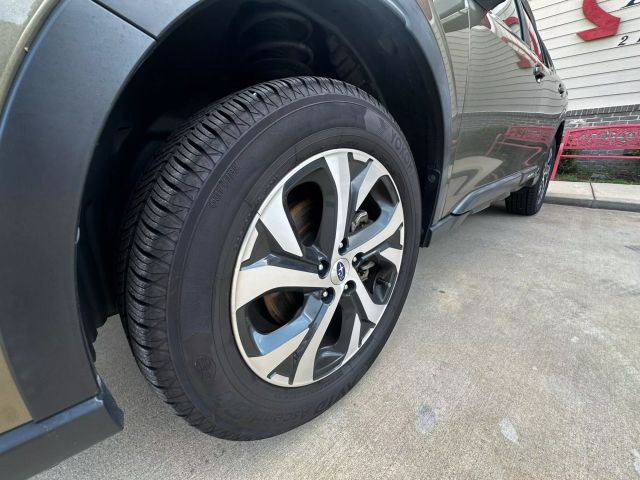 2020 Subaru Outback - Image 14