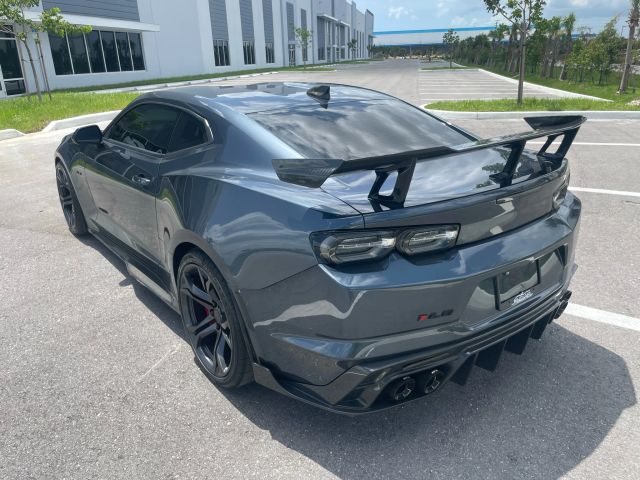 2023 Chevrolet Camaro - Image 30
