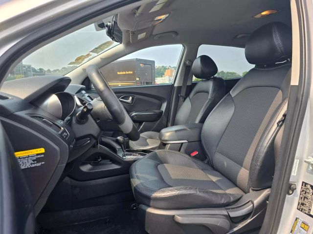 2011 Hyundai Tucson Gls Sport Utility 4d - Image 14