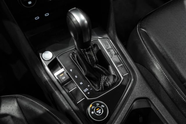 2021 Volkswagen Tiguan Se 4motion Sport Utility 4d - Image 25