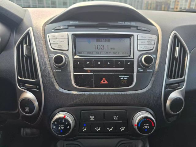 2011 Hyundai Tucson Gls Sport Utility 4d - Image 29