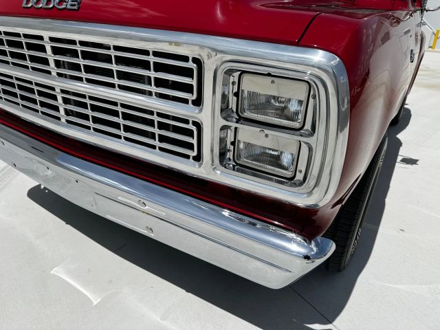 1979 Dodge Tradesman - Image 12
