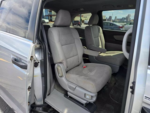 2012 Honda Odyssey Lx Minivan 4d - Image 19