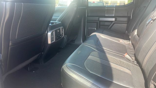 2019 Ford F250 Super Duty Crew Cab - Image 32