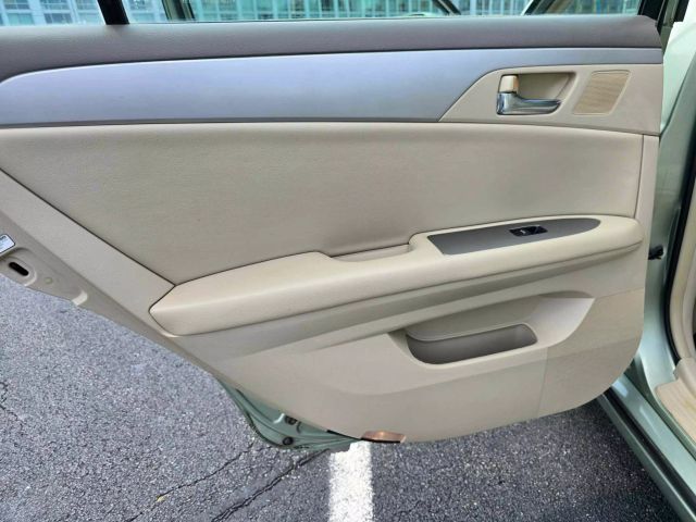 2010 Toyota Avalon Xls Sedan 4d - Image 28
