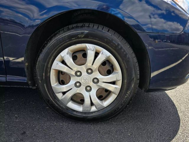 2010 Hyundai Elantra Gls Sedan 4d - Image 28