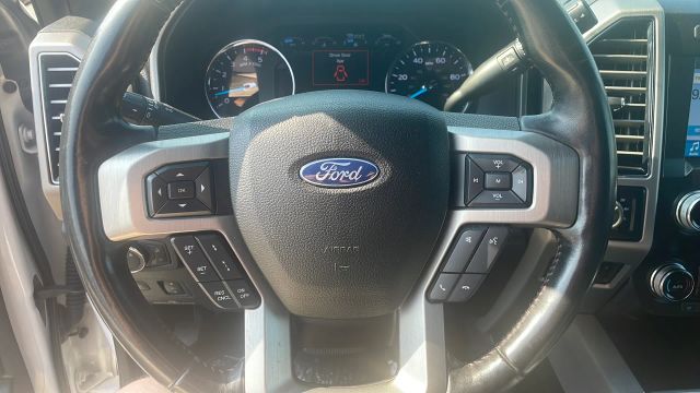 2019 Ford F250 Super Duty Crew Cab - Image 28