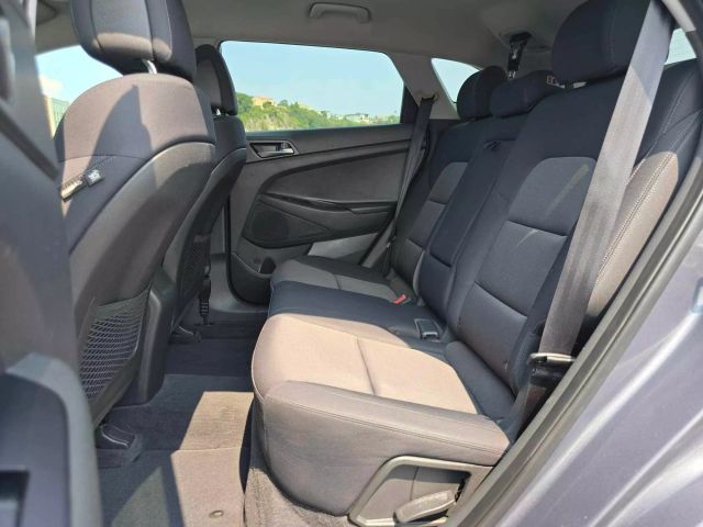 2017 Hyundai Tucson Se Sport Utility 4d - Image 18