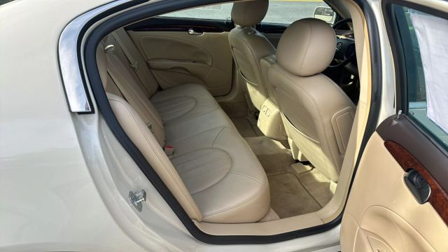 2011 BUICK LUCERNE SEDAN V6, FLEX FUEL, 3.9 LITER CXL SEDAN 4D