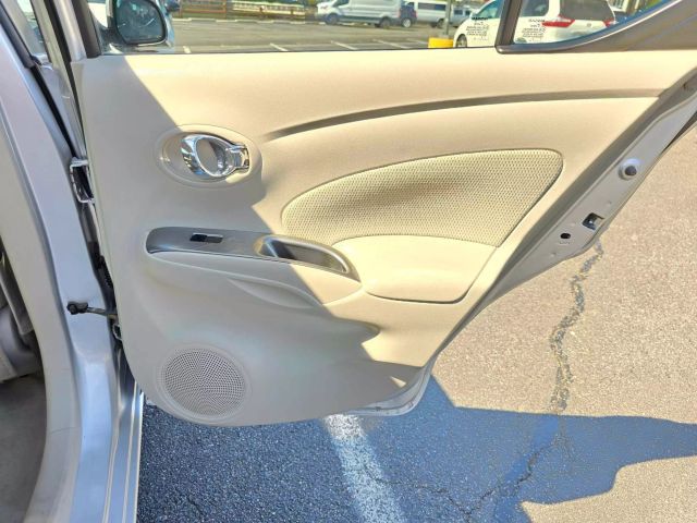 2013 Nissan Versa Sv Sedan 4d - Image 24