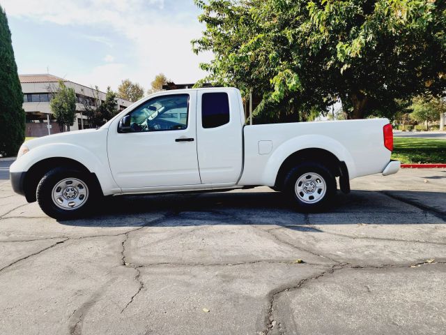 2019 Nissan Frontier King Cab - Image 5