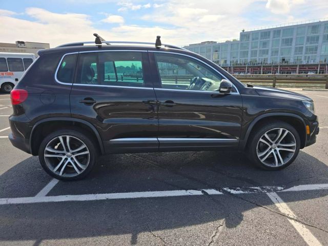 2017 Volkswagen Tiguan 2.0t Sel 4motion Sport Utility 4d - Image 12