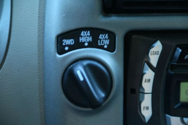 2004 Ford Explorer Sport Trac - Image 26