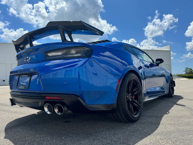 2018 Chevrolet Camaro - Image 11